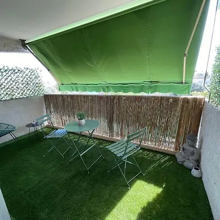 Studio Avec Grande Terrasse Apartment *